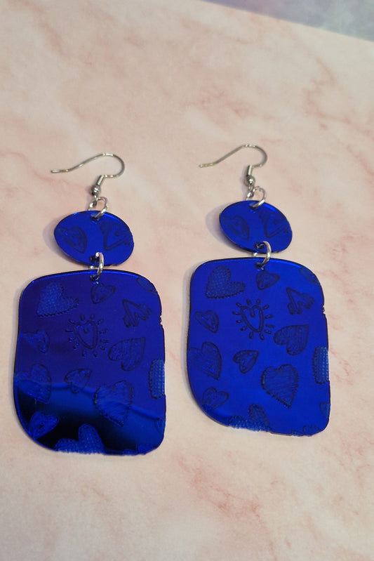 Jouluiset kaksiosaiset sydänkorvakorut – peiliakryyli Marinkorut