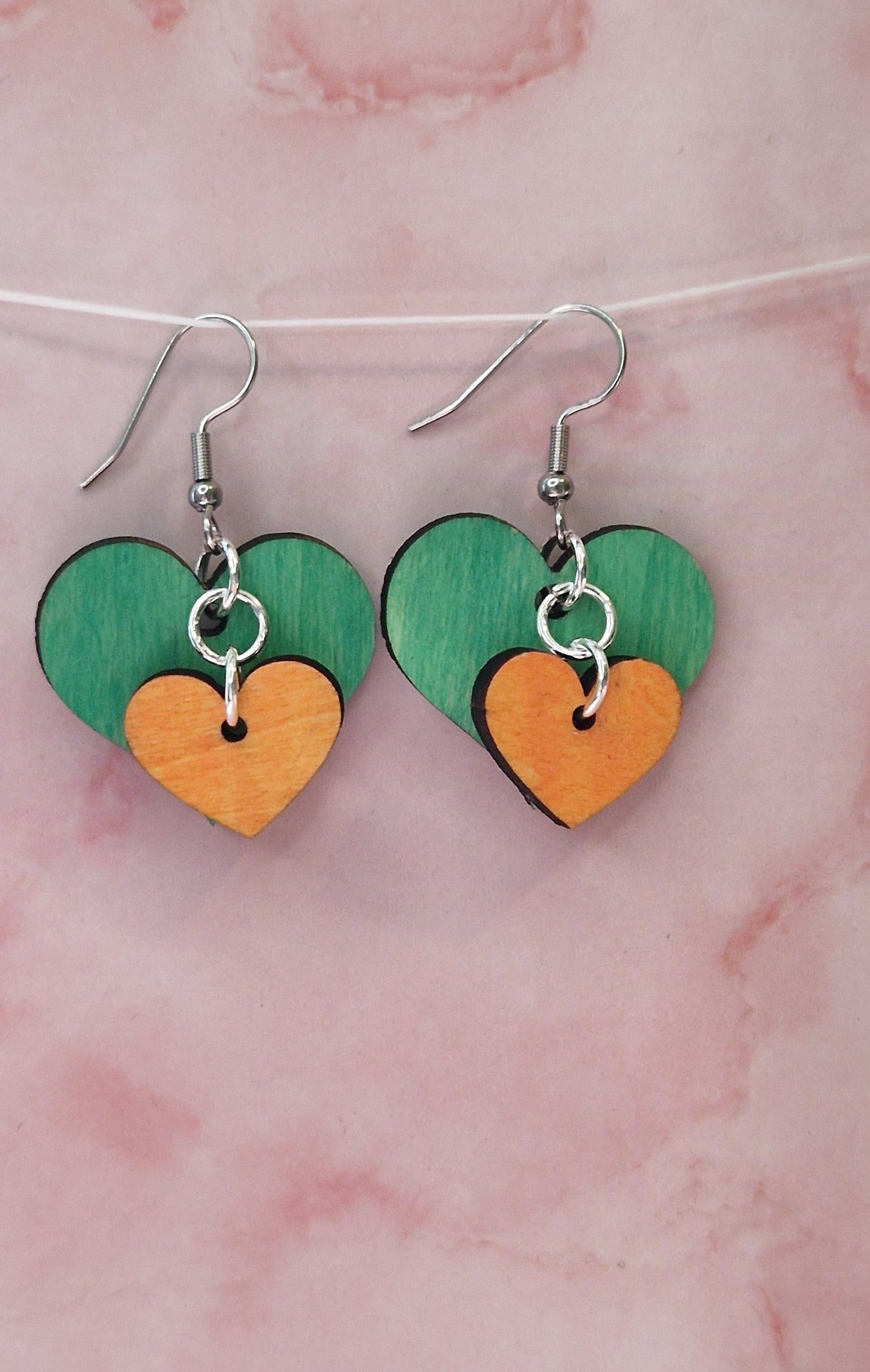 Sydänkorvakorut – käsin maalatut Marinkorut