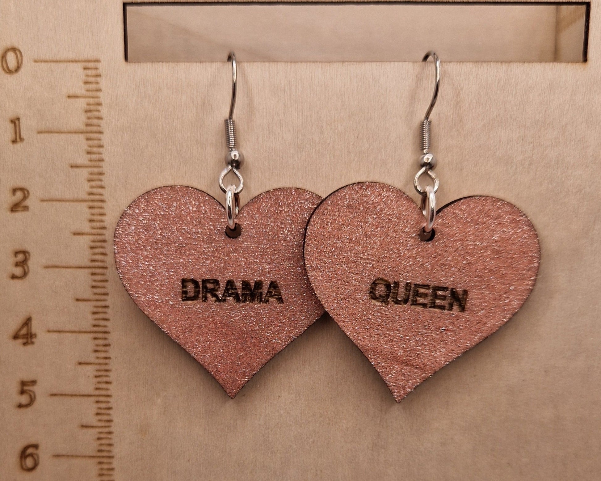 Sanat, jotka kantavat. Korvikset, jotka puhuvat. Marinkorut