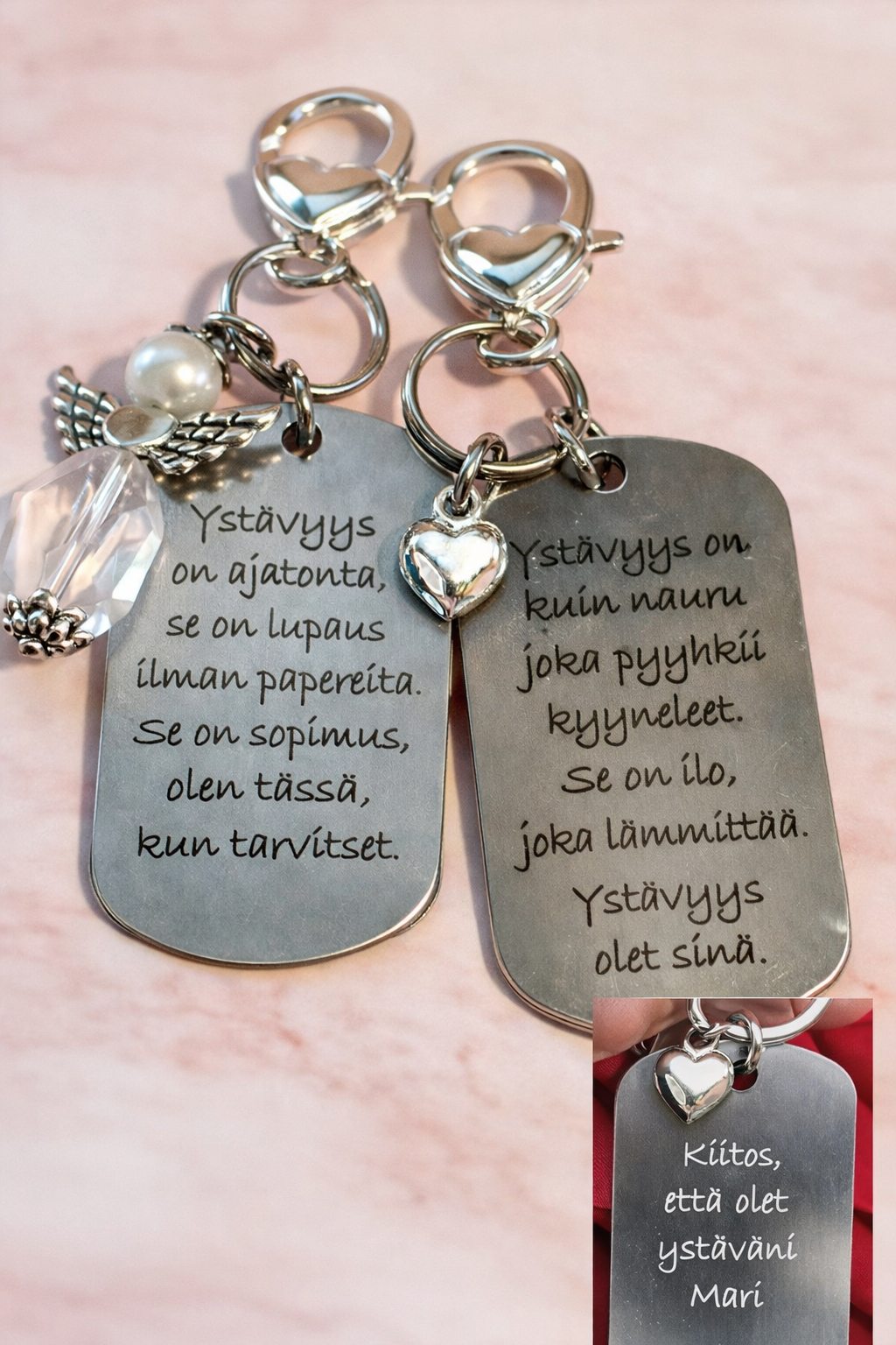 Ihana kaiverrettu avaimenperä ystävälle Marinkorut