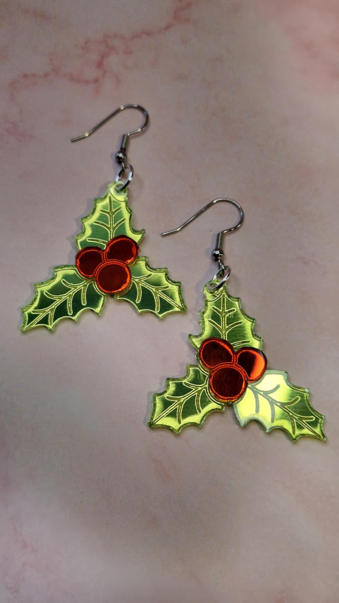 Orjanlaakeri peiliakryylikorvakorut – hohtavat, kevyet ja kotimaiset joulukorut Marinkorut