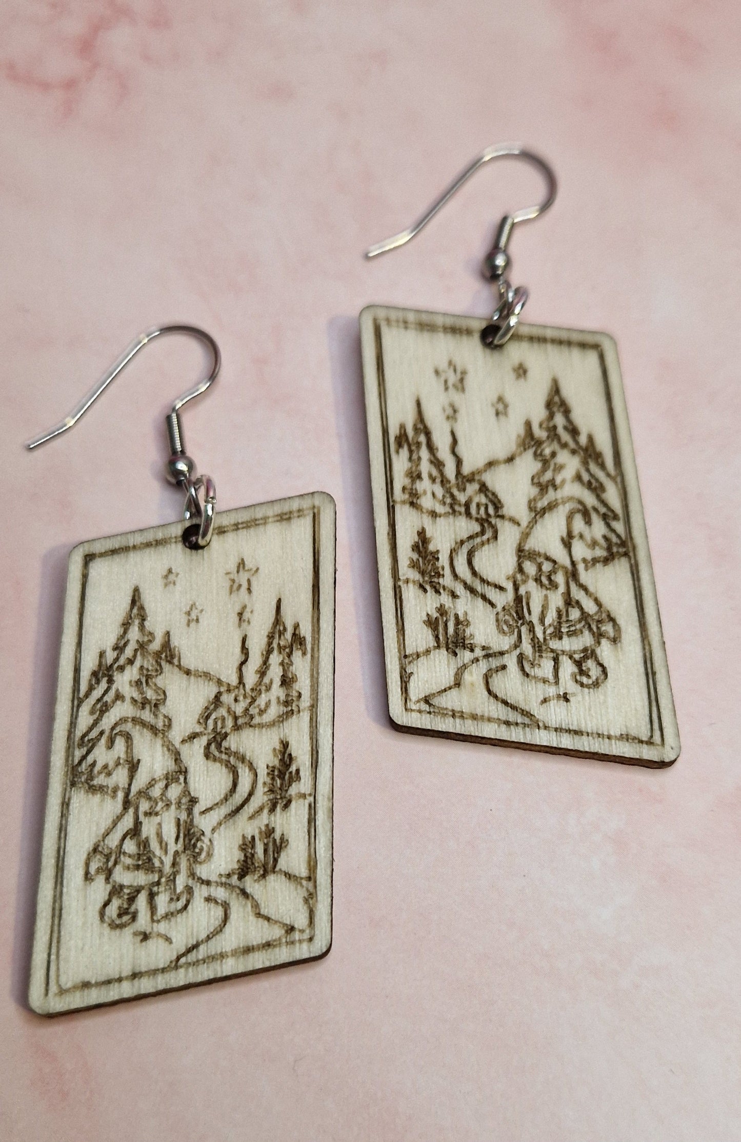 Tonttu mökkipolulla kotimaiset vanerikorvakorut Marinkorut