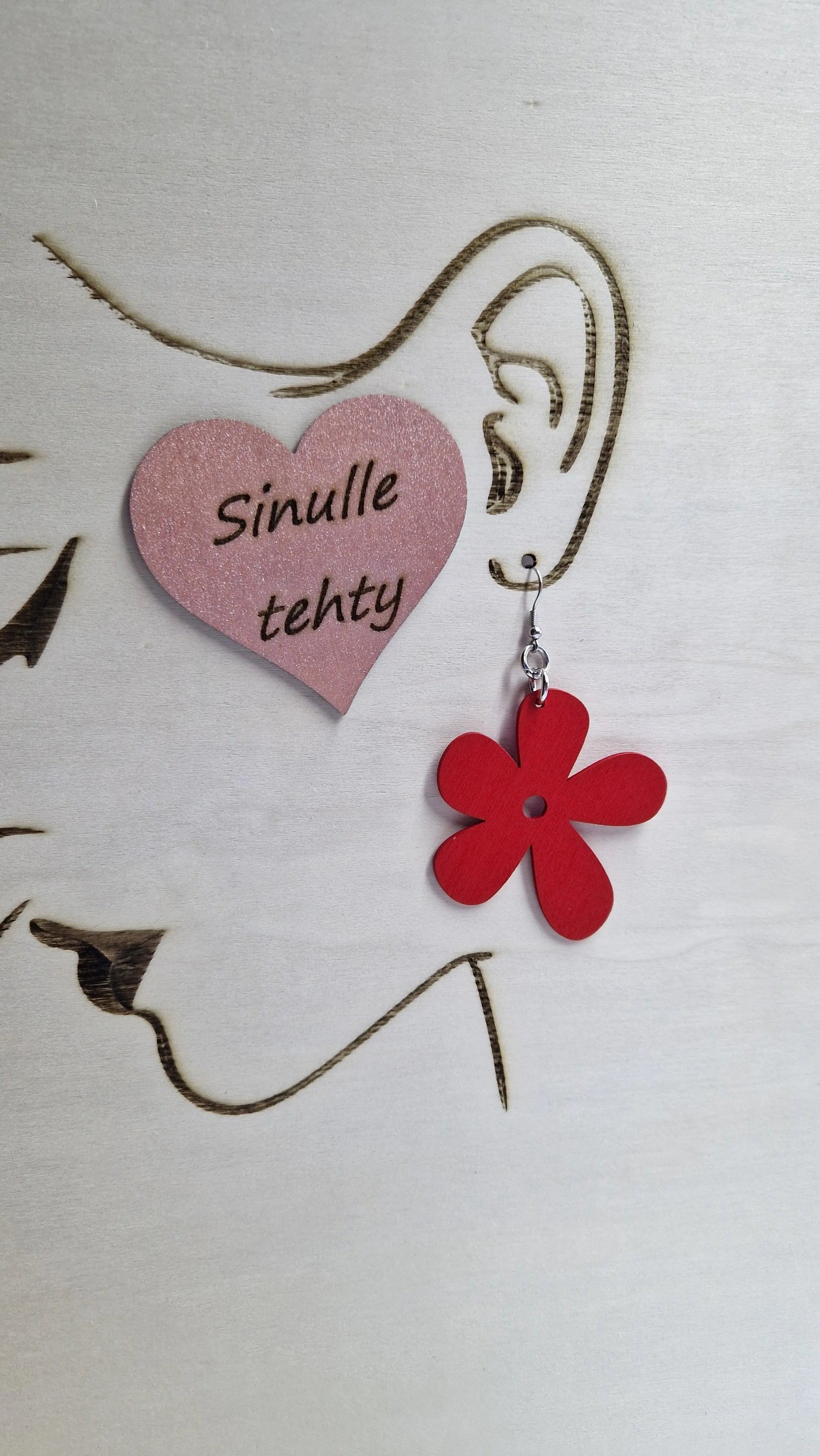 Ihanat kevyet isot vaneri kukka korvakorut - Marinkorut