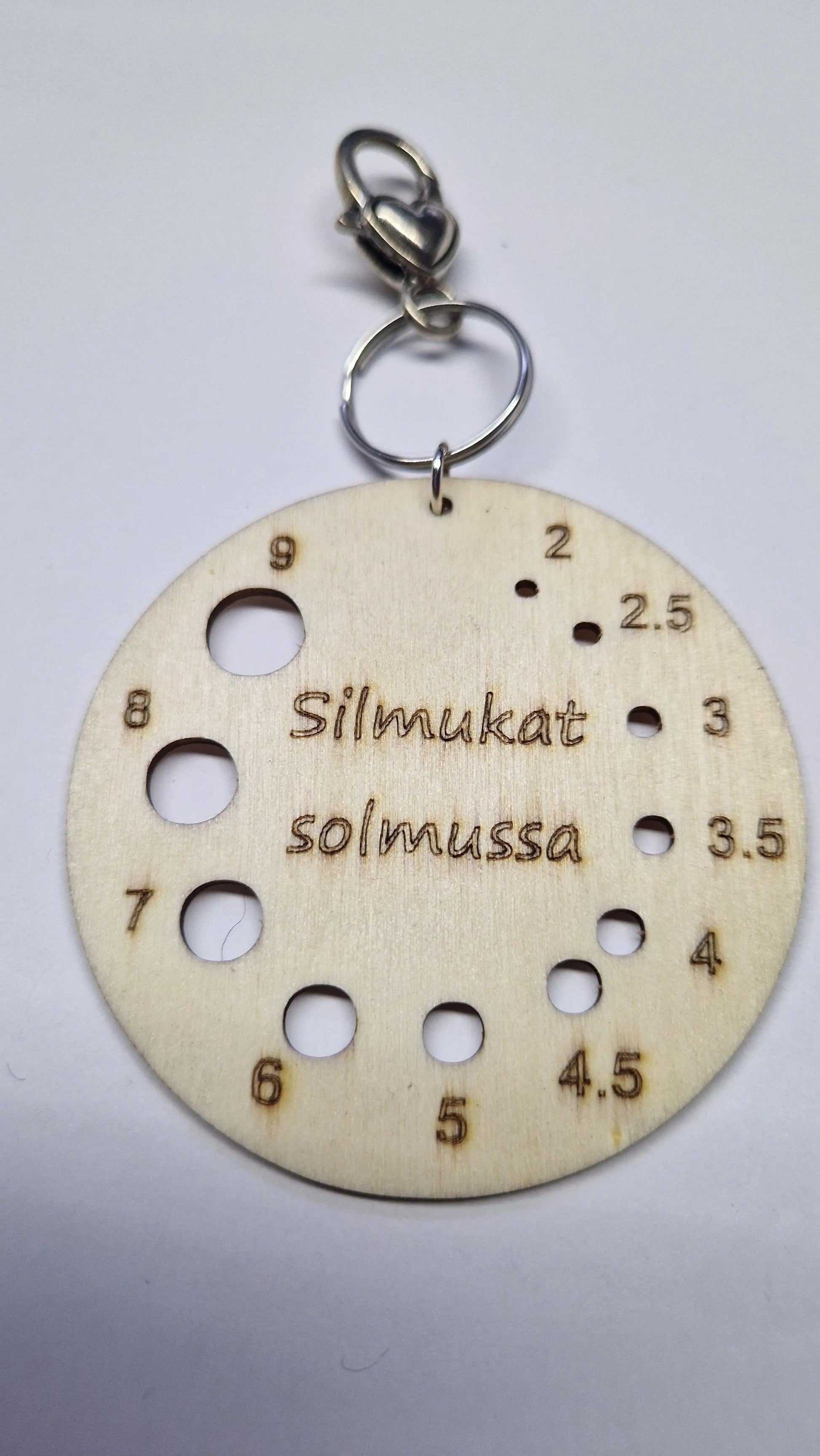 Ihana Puikkomitta Avaimenperä Kutojalle – Silmukat Solmussa - Marinkorut